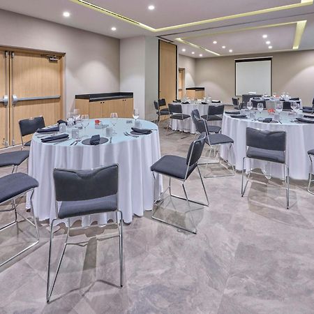 City Express Plus By Marriott Guadalajara Providencia Extérieur photo