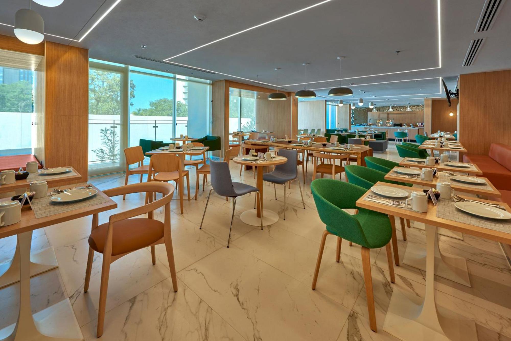 City Express Plus By Marriott Guadalajara Providencia Extérieur photo