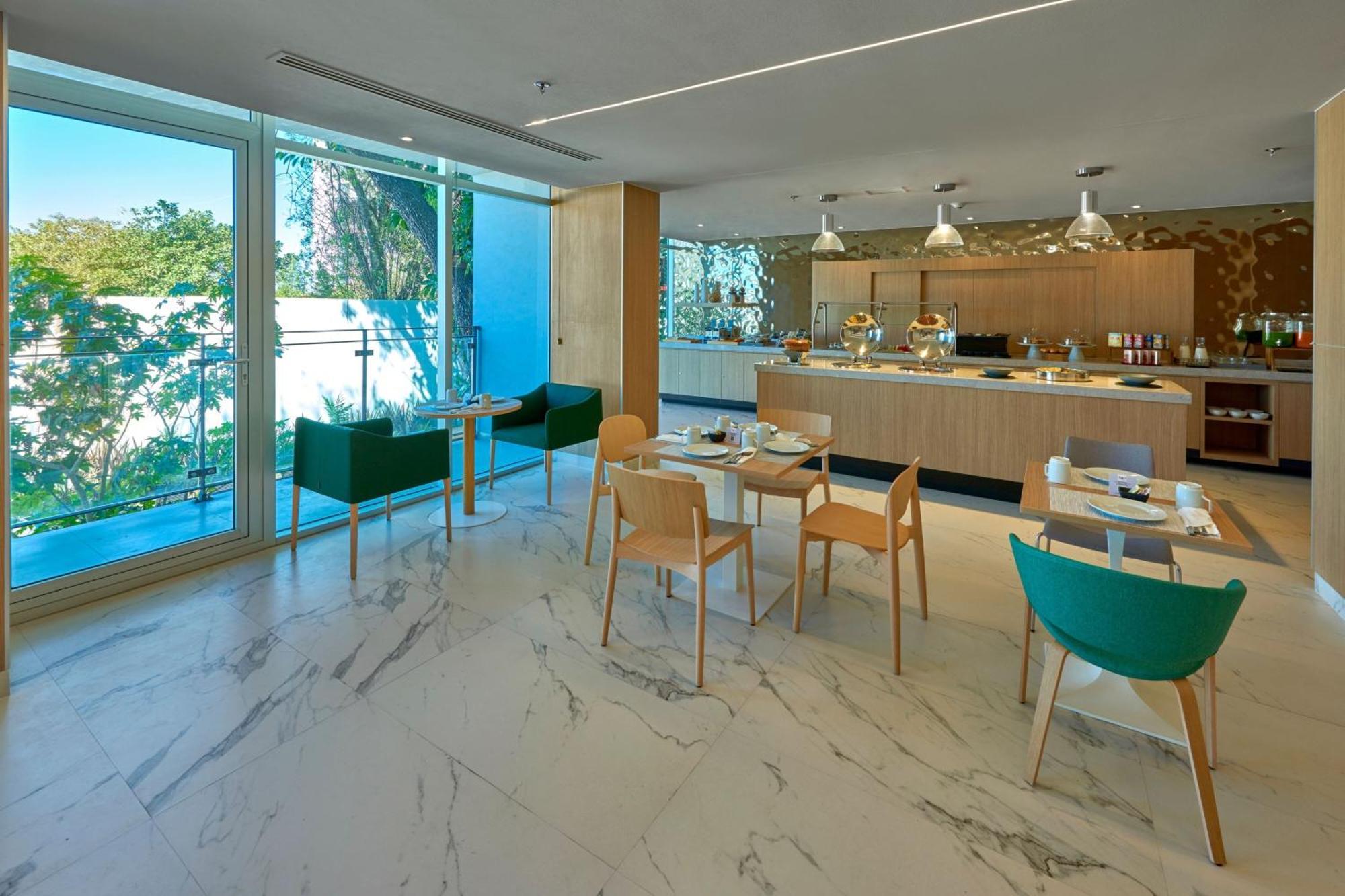 City Express Plus By Marriott Guadalajara Providencia Extérieur photo