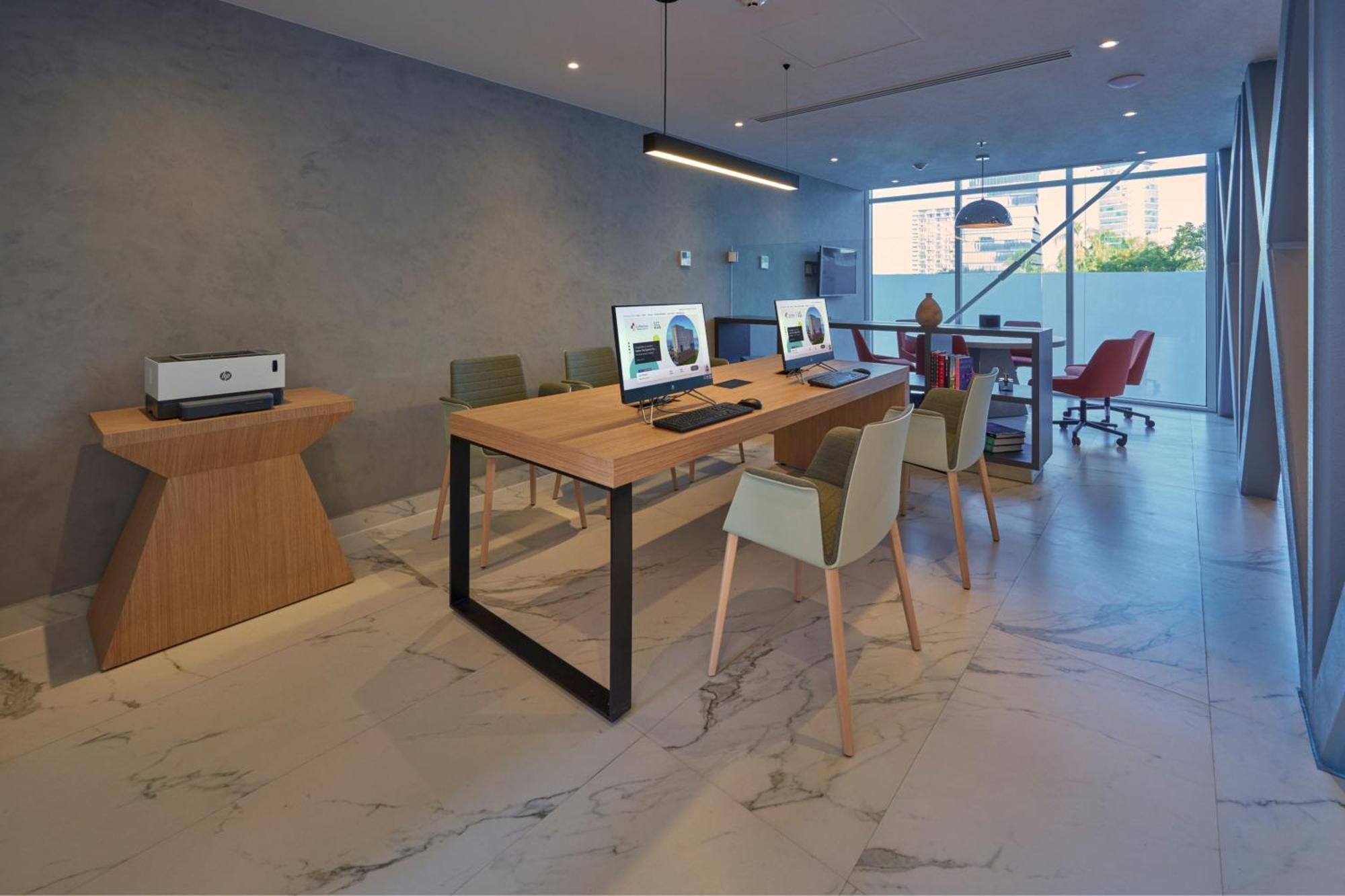 City Express Plus By Marriott Guadalajara Providencia Extérieur photo