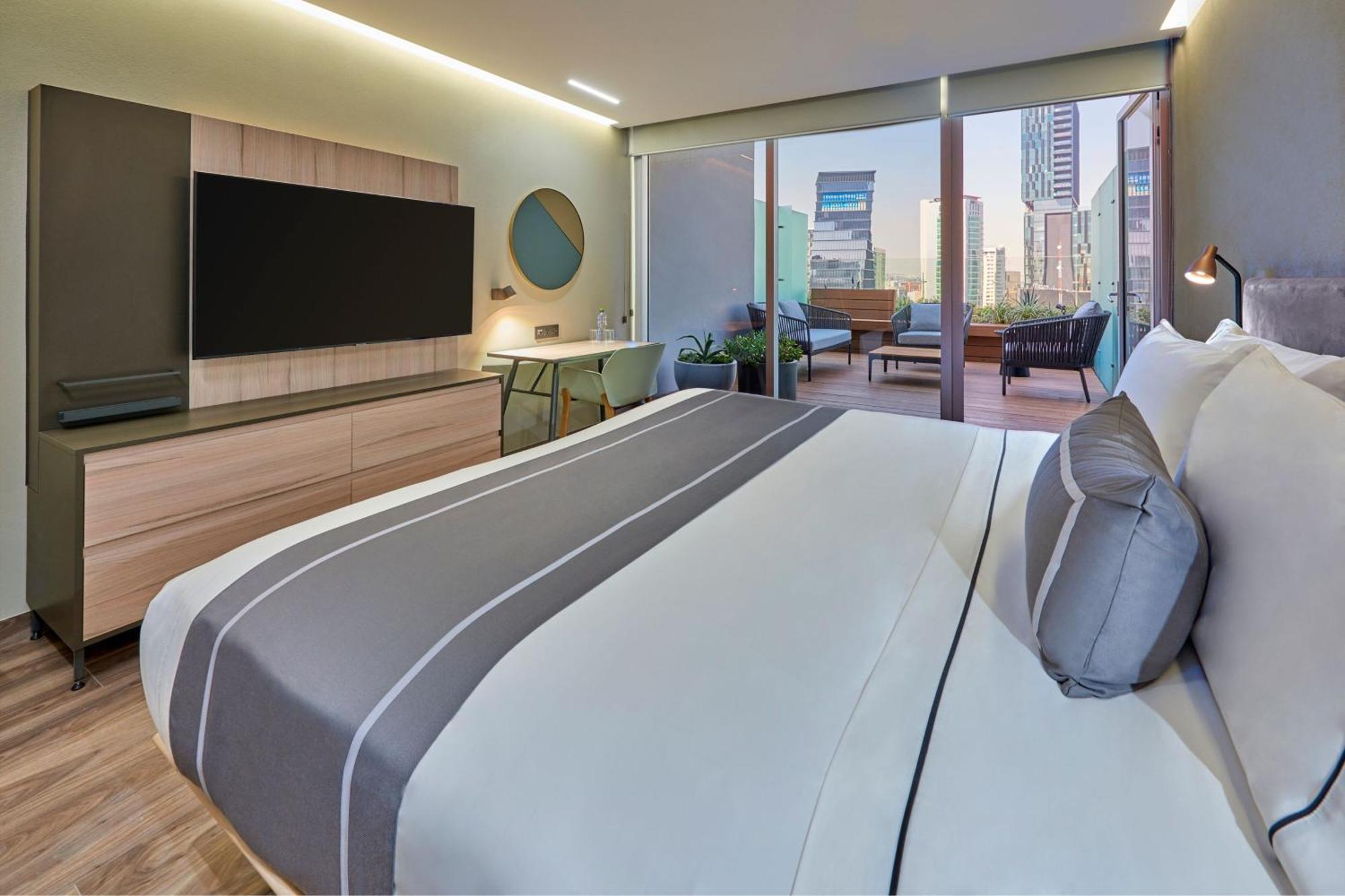 City Express Plus By Marriott Guadalajara Providencia Extérieur photo