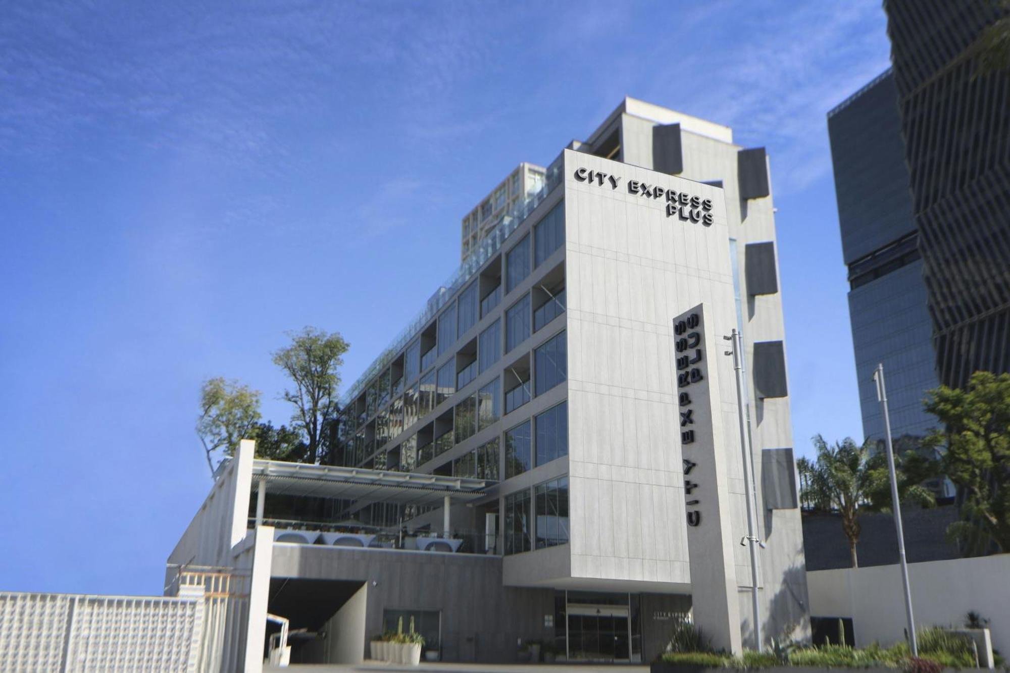 City Express Plus By Marriott Guadalajara Providencia Extérieur photo