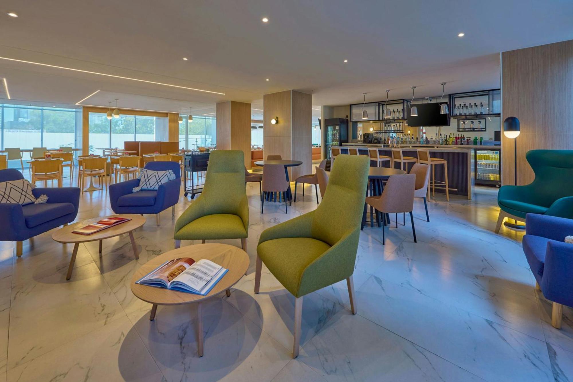 City Express Plus By Marriott Guadalajara Providencia Extérieur photo
